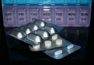 乙型腦炎科普與栓劑治療 癥狀識別與用藥解析